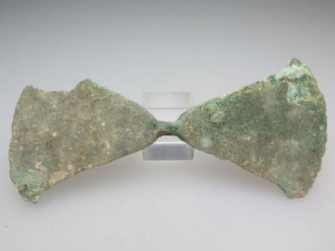 B - ARCHEOLOGIA - ARMI (AR) - Ascia Bipenne Votiva in Bronzo � 21,2 cm. � XII-VII sec. a.C.  (282)