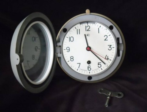 N - ESERCITO/MARINA  >1945 -  -  URSS	OROLOGIO �8 GIORNI� DA PARETE SOMMERGIBILE