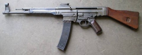 F - ARMI DISATTIVATE - FUCILI MITRAGLIATORI (FM) - MP.44  1944  PARK. (2) 