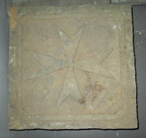 A - ANTIQUARIATO - SCULTURE (SC) - Stemma in Pietra con Croce dei Cavalieri di Santo Stefano  �1812�