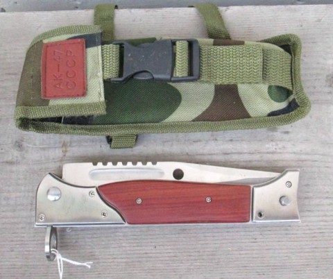 D - ARMI BIANCHE -  - BAIONETTA PIEGHEVOLE  �AK.47  CCCP�  MOD. LUNGO.