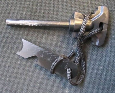 P - MATERIALE TIPO MILITARE - ACCESSORI (ACC) - ACCENDITORE PER IL FUOCO.			    					28,00			