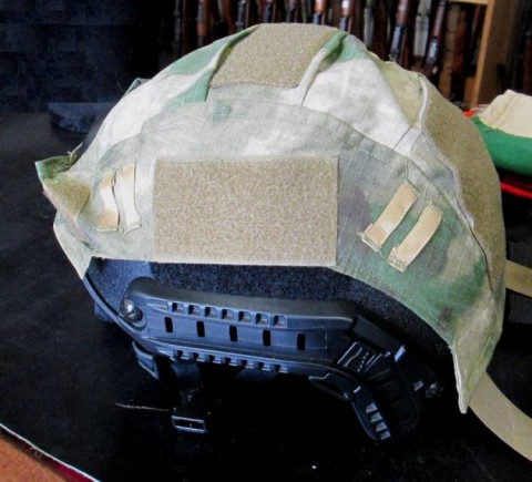 P - MATERIALE TIPO MILITARE - VESTIARIO (VE) - TELINO MIMETICO x ELMETTO  Aperto Balistico.