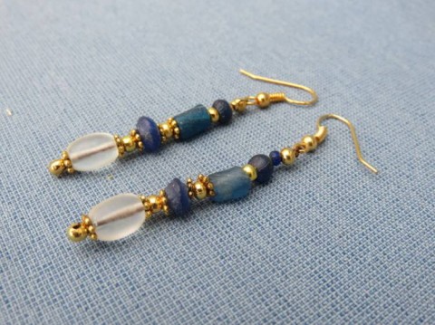 B - ARCHEOLOGIA -  - Orecchini  in Vetro e Cristallo di rocca.   Roma  �  I-III sec. d.C.  (302)			210,00