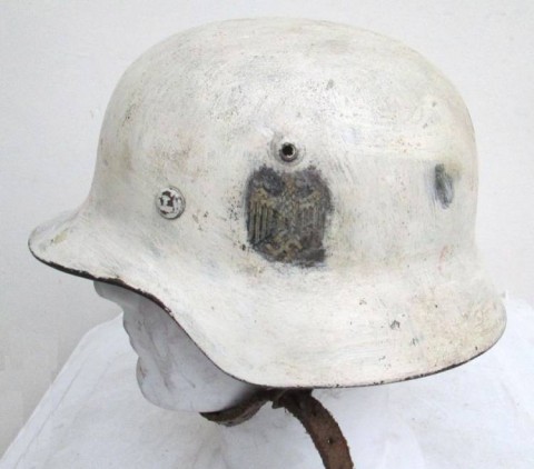 I - MILITARIA STORICA -  - ELMETTO  HEER  M.35   MONOFREGIO  MIMETICO BIANCO.