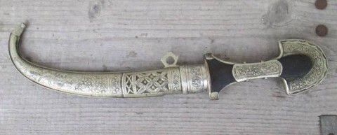 C - ARMI ANTICHE - PUGNALI (PU) - KOUMMYA.  MAROCCO, SEC. XIX.   CON FODERO.			  		250,00