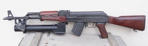  -  - FUCILE MITRAGLIATORE AKM.74 �1991�  CON LANCIAGRANATE �wz.74�.