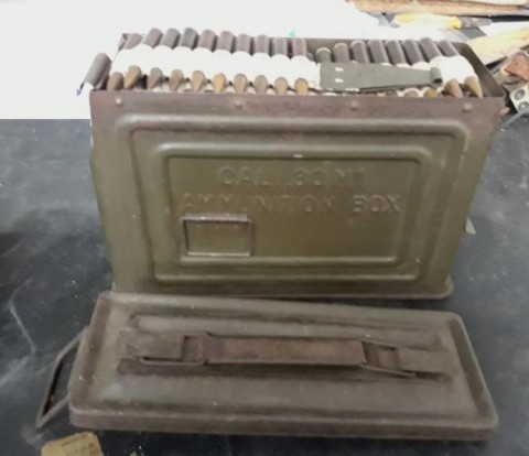 I - MILITARIA STORICA -  - US  CASSETTA PORTAMUNIZIONI x BROWNING 1919 A4 + NASTRO + CARTUCCE.