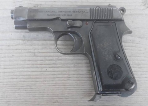 E - ARMI ATTIVE -  - PISTOLA  BERETTA  Mod. 35  RSI  1944  �4�UT�.