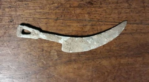 B - ARCHEOLOGIA - VARIE (V) - Rasoio in Bronzo da Legionario Romano � I  sec. d.C.