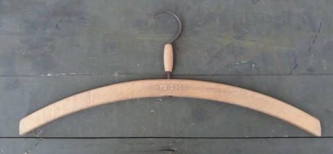 I - MILITARIA STORICA -  - HJ	GRUCCIA  IN LEGNO  �H.J.  1940�.						50,00