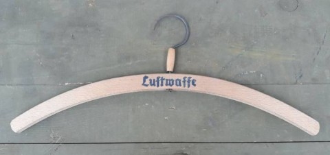 I - MILITARIA STORICA - EQUIPAGGIAMENTO (EQ) - LW	GRUCCIA  IN LEGNO  �LUFTWAFFE� 	(2)