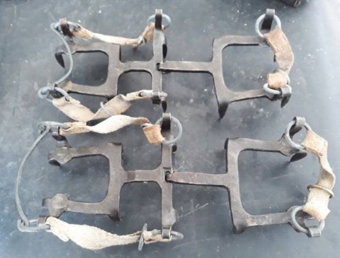 I - MILITARIA STORICA -  - WH / GJ    RAMPONI da Ghiaccio GJ � CALICE  - 7 �.