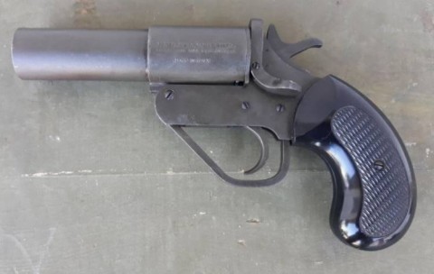 E - ARMI ATTIVE -  - GB	LANCIARAZZI  COSTON VERY  Cal. 1�.