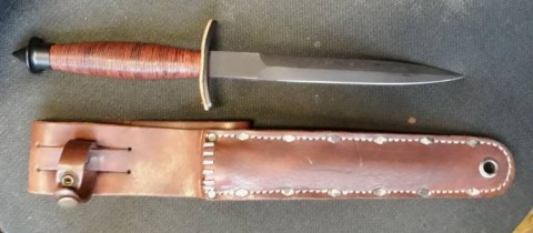 D - ARMI BIANCHE -  - PUGNALE  V-42  US Special Forces  (Replica Hanway)