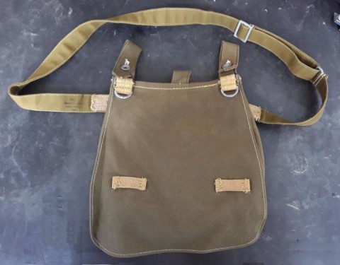 I - MILITARIA STORICA - EQUIPAGGIAMENTO (EQ) - HEER / SS � DAK  BROTBEUTEL CON CINGHIA.