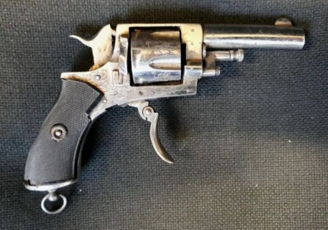 C - ARMI ANTICHE -  - B  REVOLVER A PERCUSSIONE  NICHELATO  Cal. 32   ca. 1880 .