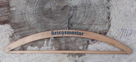 I - MILITARIA STORICA -  - KM	GRUCCIA  IN LEGNO  �KRIEGSMARINE� (2).