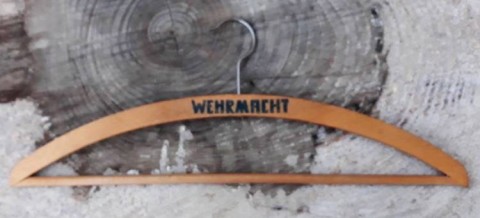 I - MILITARIA STORICA -  - WH	 GRUCCIA  IN LEGNO  �WEHRMACHT� (2).