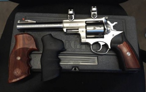 E - ARMI ATTIVE -  - REV.  RUGER SUPER REDHAWK   7,5�  Cal. 44 Mg. + ATTACCHI.