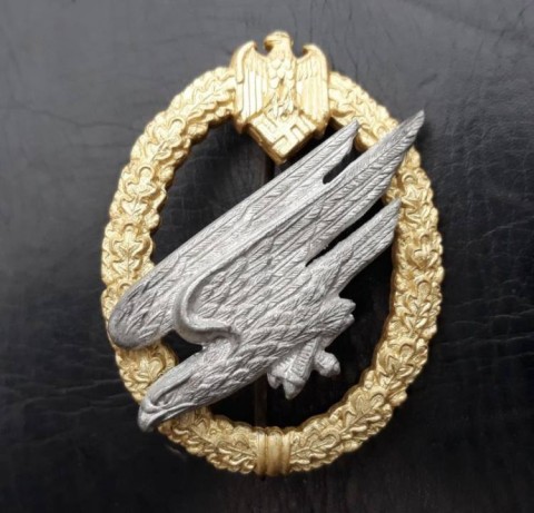 I - MILITARIA STORICA - DECORAZIONI (D) - HEER  Fallschirmsch�tzenabzeichen des Heeres  2� Mod.  Alluminio.