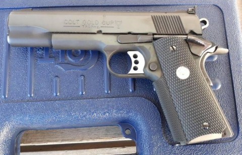 E - ARMI ATTIVE -  - PISTOLA  COLT GOLD CUP TROPHY  Cal. 45 ACP.
