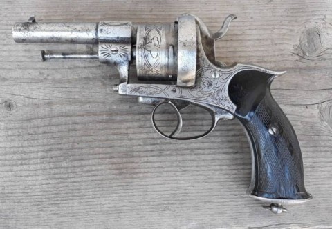 C - ARMI ANTICHE -  - GB  REVOLVER A SPILLO   �MF� ,  Cal. 10,   Sec. XIX.		