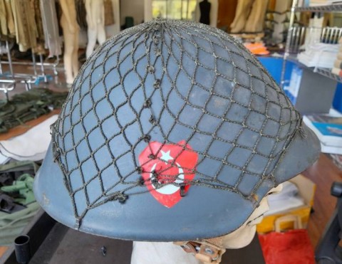 I - MILITARIA STORICA -  - RARO ELMETTO  TURCO Mod. 1956  LOTTO DALLA DDR + RETE.