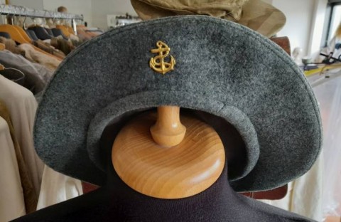 I - MILITARIA STORICA -  - R.S.I.   BASCO TRUPPA X^MAS  Fregio:  Ancora dorata in metallo. 