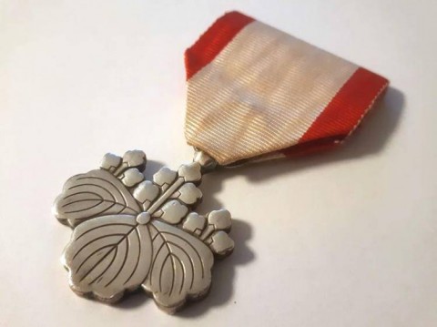 I - MILITARIA STORICA - DECORAZIONI (D) - JAP  Medaglia dell�Ordine del Sol Levante 8^ Classe, Argento.