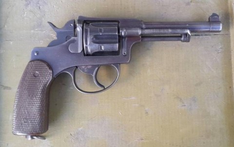 E - ARMI ATTIVE -  - REVOLVER  WAFFENFABRIK BERN  M. 1929  	CAL. 7,5x23.