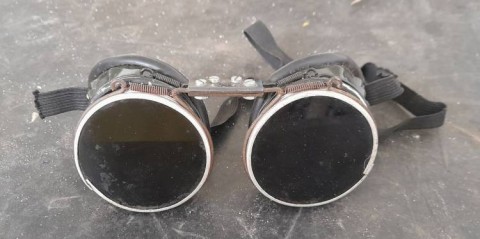 N - ESERCITO/MARINA  >1945 - ATTREZZATURA (AT) - MMI	  OCCHIALI SOMM. SALDATORE �BARUFFALDI�	.