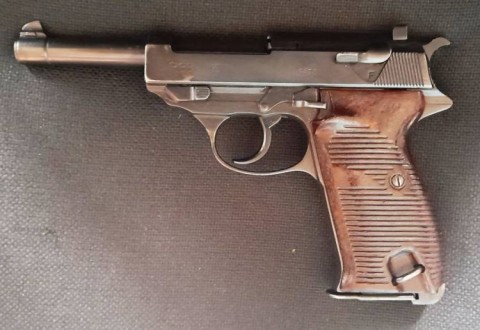 E - ARMI ATTIVE -  - PISTOLA   P.38  �byf  44�.