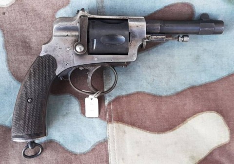 C - ARMI ANTICHE - PISTOLE (P) - REVOLVER A PERCUSSIONE  HAMMERLESS  Cal. 9,  �DEPOSE�,  ca. 1880.