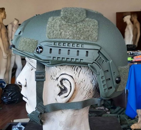 P - MATERIALE TIPO MILITARE -  - ELMETTO  Aperto Balistico �Compass Armor� Kevlar Cat. IIIA .  Verde.