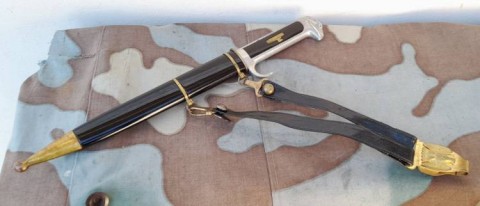 D - ARMI BIANCHE -  - PUGNALE M.V.S.N. M.37 UFF. (LUNGO) + SOSPENSIONI .