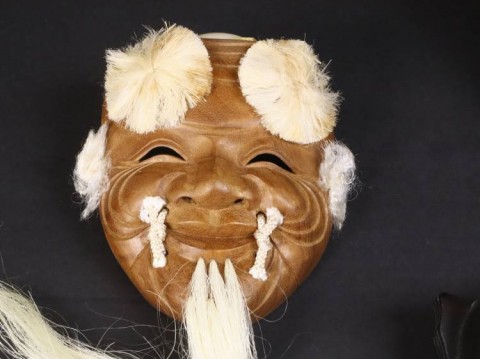 A - ANTIQUARIATO -  - 0038-3    Piccola Maschera di Okina  in legno  realizzata da Yamanaka Shoudou. 