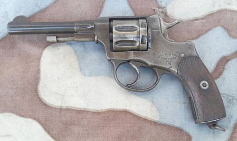F - ARMI DISATTIVATE -  - REVOLVER  NAGANT  M.1895  IMPERIALE (1917).
