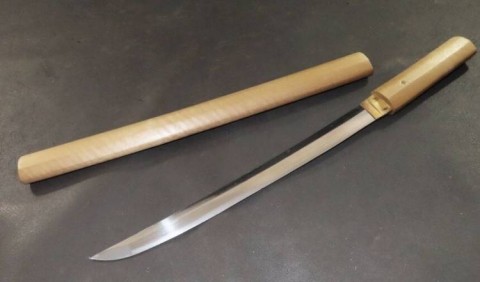 C - ARMI ANTICHE -  - 059    WAKISASHI in Shirasaia,  Acciaio tamahagane,  Mumei.  Periodo Edo (1600-1868). 