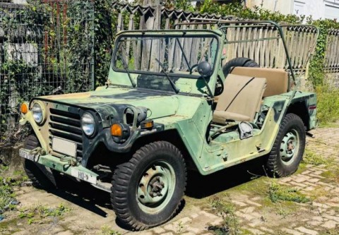  -  - TRUCK  UTILITY  1/4  TON.  4x4  M151A2  MUTT.