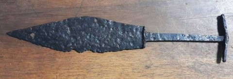 B - ARCHEOLOGIA -  - PUGNALE  �Sica� ad un Filo in Ferro � I-II sec. d.C.   (014)	