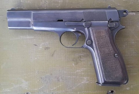 F - ARMI DISATTIVATE -  - B   PISTOLA BROWNING M. HP.35 con WaA (P.35b)  Cal. 9 Pb. -7 