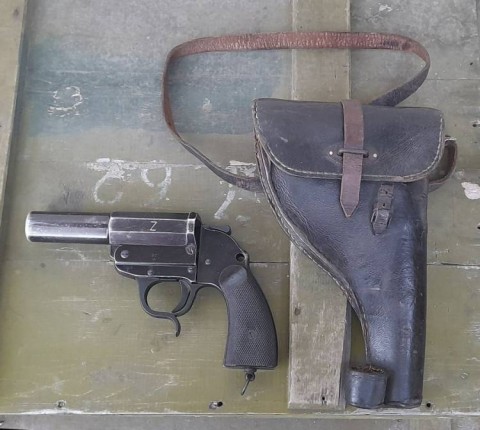 E - ARMI ATTIVE -  - WH   PISTOLA LANCIAGRANATE  MOD. �Z�  +  FONDINA.