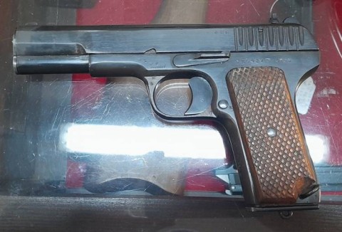 E - ARMI ATTIVE -  - PISTOLA   TOKAREV  MOD. TT.33   �1945�   GUANCETTE LEGNO.