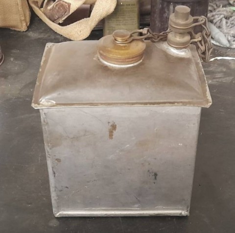 H - ACCESSORI -  - GB   TANICHETTA  OLIO  x MITRAGLIATRICE VICKERS.