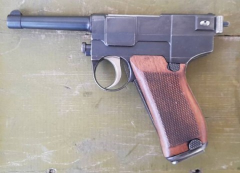 E - ARMI ATTIVE -  - PISTOLA  GLISENTI M.1910  Cal. 9 Gl.  GUANCETTE LEGNO.