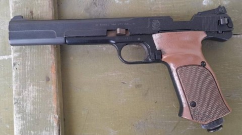 E - ARMI ATTIVE -  - PISTOLA  ARIA COMPRESSA  S.&W. Mod. 79G   Cal. 4,5  < 7,5 Joule (Libera Vendita).