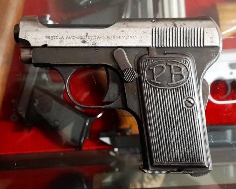 F - ARMI DISATTIVATE -  - PISTOLA  BERETTA  M.1919   Cal. 6,35.