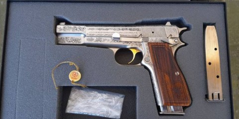 E - ARMI ATTIVE -  - PISTOLA  BROWNING  HP.35  RENAISSANCE  INCISA  Cal. 9x21.